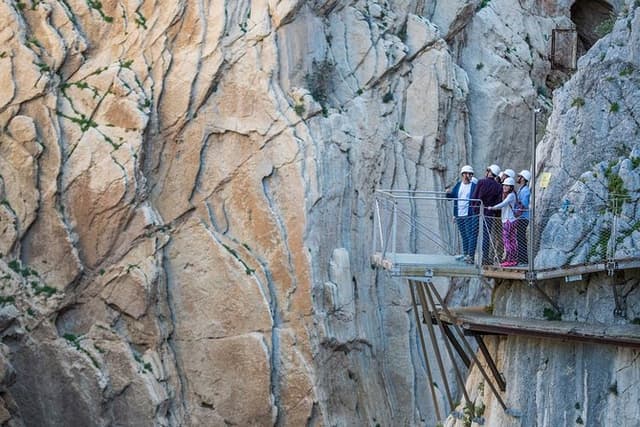 From Granada: Caminito del Rey Guided Tour & Guaranteed Tickets