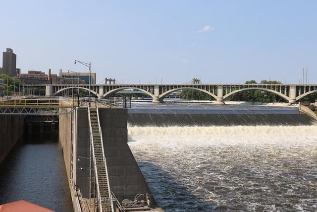 Minneapolis Riverwalk Food Tour