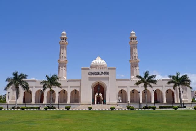 Salalah City private tour - all-inclusive sightseeing tour