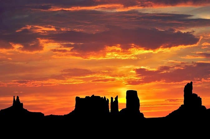 Compare Top Monument Valley Tours from Sedona