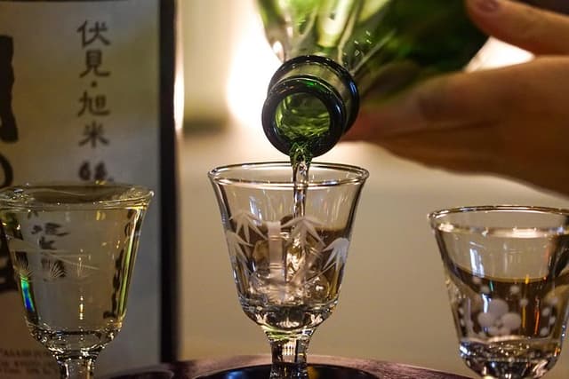 Kyoto Sake Tour in Fushimi: 18 Sake Tastings & Historic Breweries