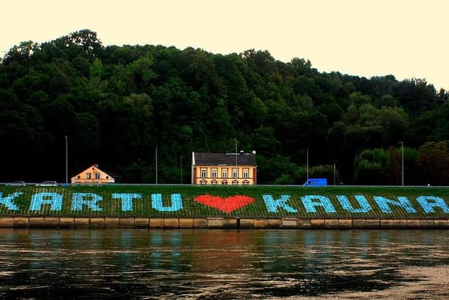 Kaunas Private Tour: Love Stories