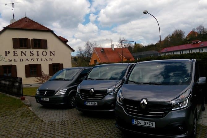 Private Transfers: From Cesky Krumlov to Prague