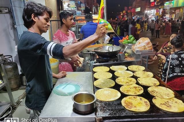Street Food walking tour in Bangalore with a food evangelist