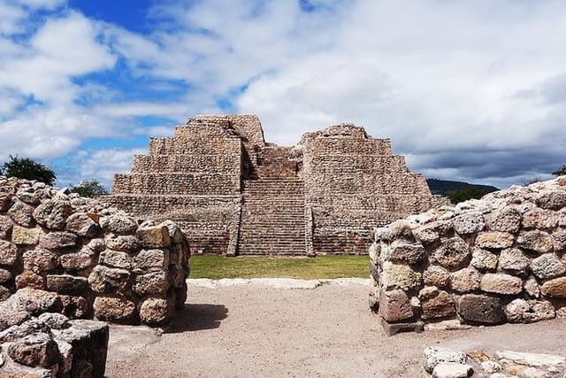 Immersive Cañada de La Virgen Pyramid Tour