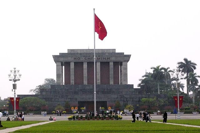 Ho Chi Minh Complex & Temple of Literature Tour (half day)