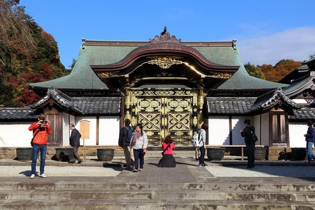 Kamakura Day Trip from Tokyo with a Local: Private & Personalized