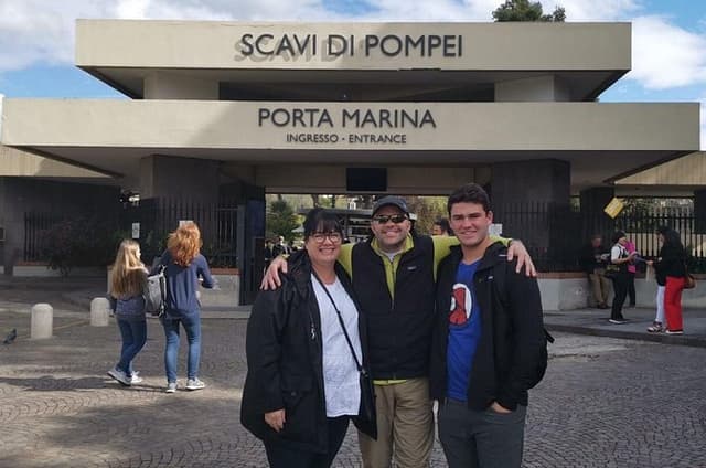 Pompeii and Herculaneum Skip-The-Line with Lunch&WineTasting from Rome