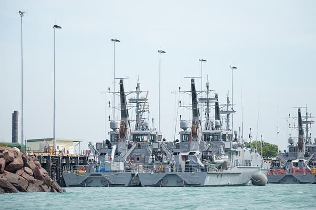 Bombing of Darwin World War II Tour with Harbour Cruise