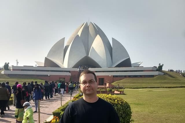 Private Full Day Temple tour In Delhi With Guide