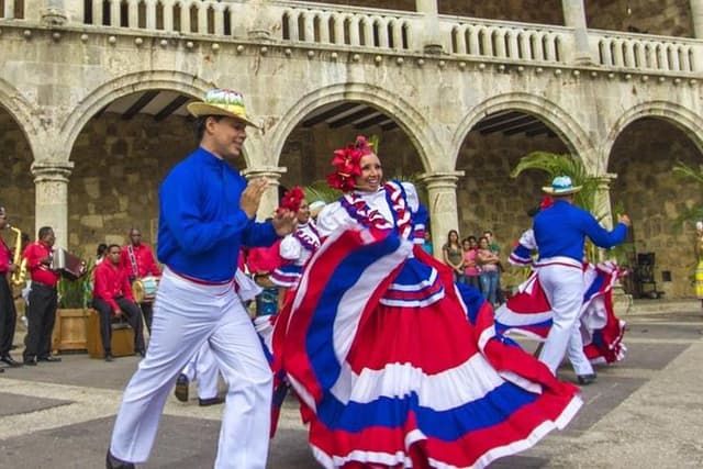 Platinum Prívate Santo Domingo City Tour. (mínimum 4 people)