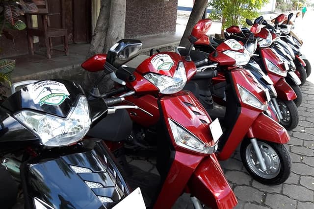 Rent of scooters, motorcycles .