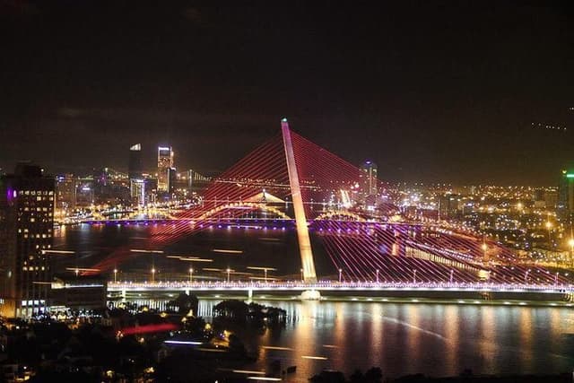 Da Nang Food & Bike Evening Tour