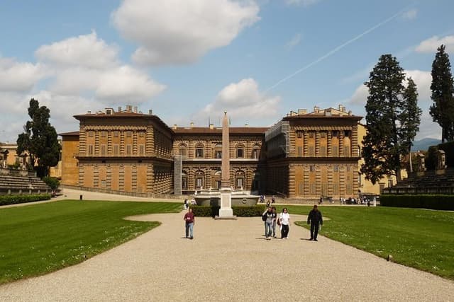 Pitti Palace and Boboli Gardens Private Tour