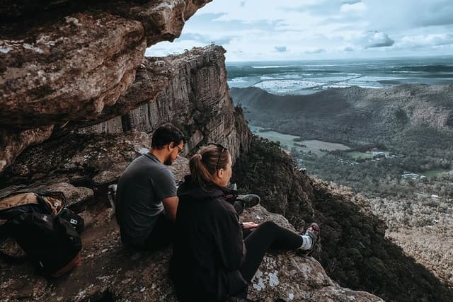 Grampians Hiking & Waterfall Day Tour – Small Group (4–11 Guests)