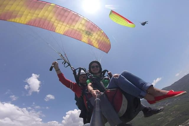 First-Time Tandem Paragliding Experience in Budva
