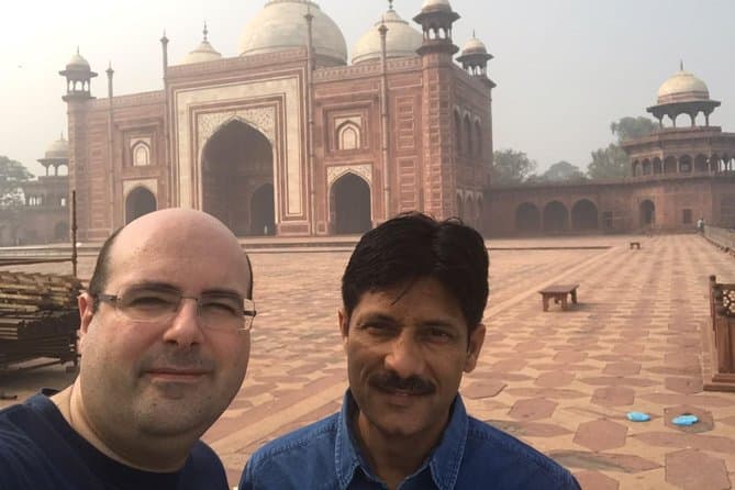 Explore New Delhi: Top Rated Tours
