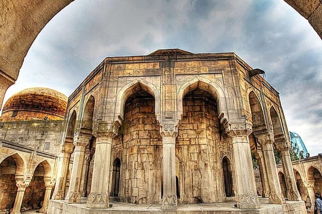 Baku: Old City Walking Tour