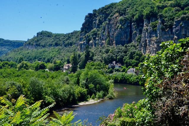 Sarlat la Canéda: The Dordogne valley by canoe