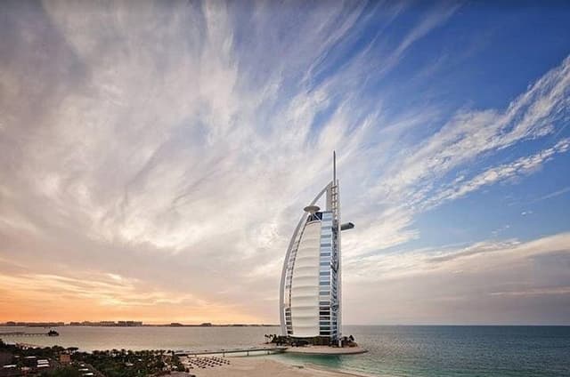 Private Dubai Impressive Highlight Tour, Ends In Abu Dhabi With Lunch
