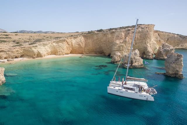 Shared Catamaran All inclusive-Day Cruise to Naxos or Paros