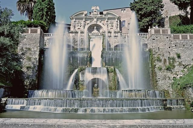 Heritage Site: Villa d'Este and Hadrian's Villa in Tivoli Tour from Rome