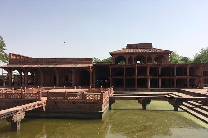 Luxury Private Transfers: Agra to Jaipur Road Trip