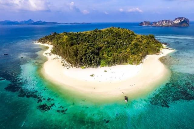 Phi Phi & Bamboo Islands Snorkeling Tour with Lunch by Speedboat