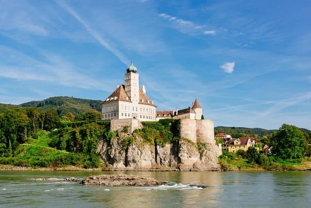 Danube Valley and Melk Abbey Guided Day Trip from Vienna