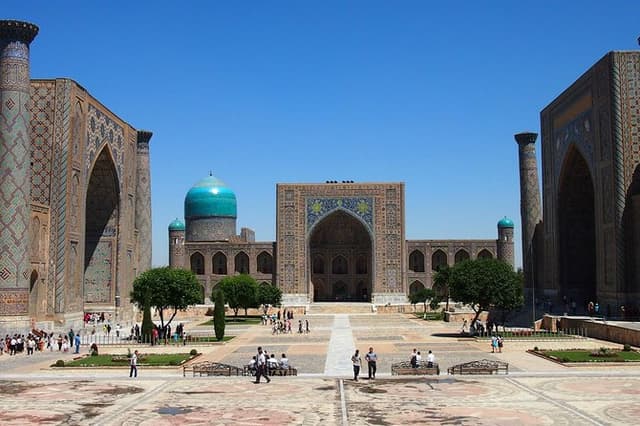 Samarkand City Tour: Registan, Bibi-Khanym & Shah-i-Zinda