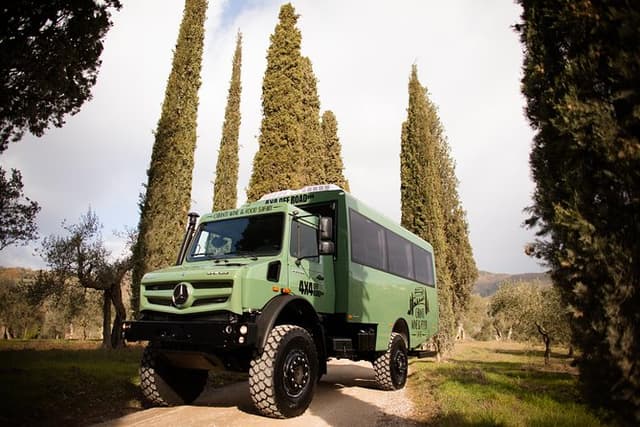 SMALL-GROUP Wine Safari: Tuscany Wine Tasting Tour from Florence