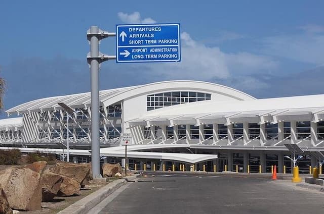 Private Airport Transfers 1- 2 Pax. Zone C: Hotels
