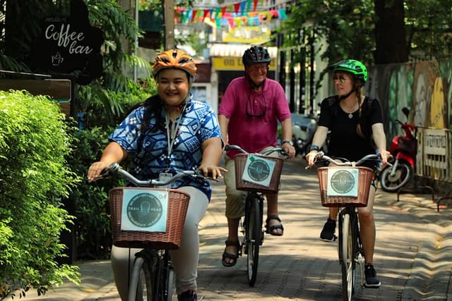 LIFECYCLING - Half Day City Bike Tour