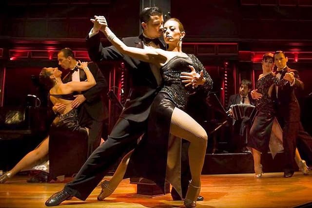 Tango Show @ El Querandi with Optional Dinner