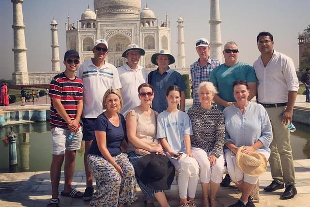 Full-Day Agra Tour with Taj Mahal From Mumbai By Air