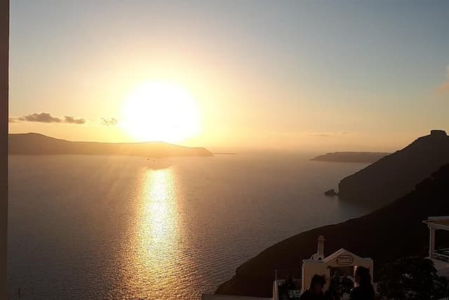 Discover Santorini