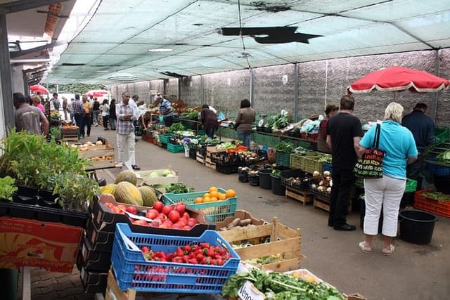 Traditional Sunday Market - Half Day Tour - 4x4