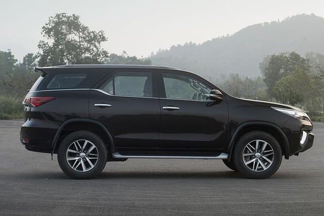 Luxury Private Car: Hanoi to Halong Bay Transfer