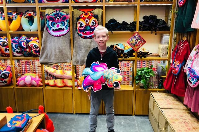 4-Hour Private Beijing Shopping Tour