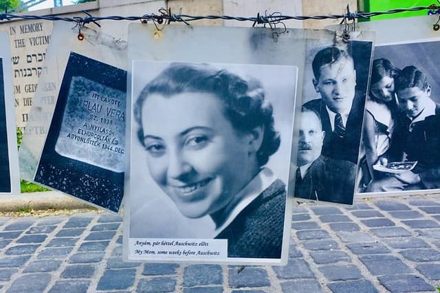 Budapest Jewish Heritage: Synagogues, Shoes, Secrets & Flódni