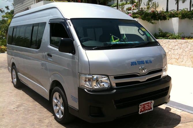 Smooth Transfers from Montego Bay to Ocho Rios