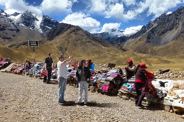 One-Way Scenic Touristic Bus to Puno from Cusco with Lunch