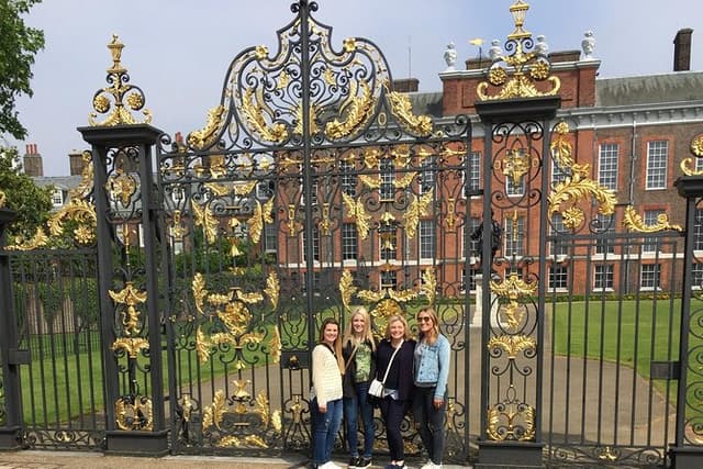 6 hour London Private Tour, with your own Black Cab Tour Guide