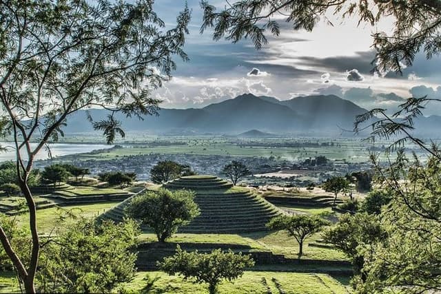 The Fire TOUR - Pyramids, Volcanoes, Agaves & Tequila