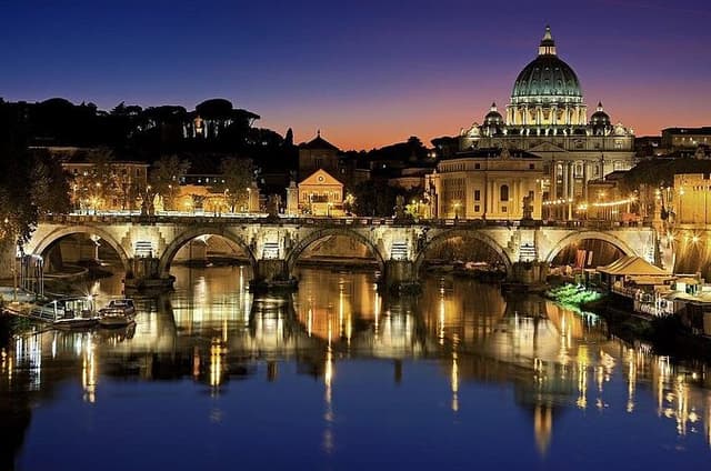 Rome by Night Private Walking Tour With Dinner
