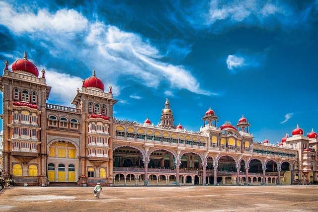 Bangalore: Private City Guided Tour with Pick-up & Drop-off