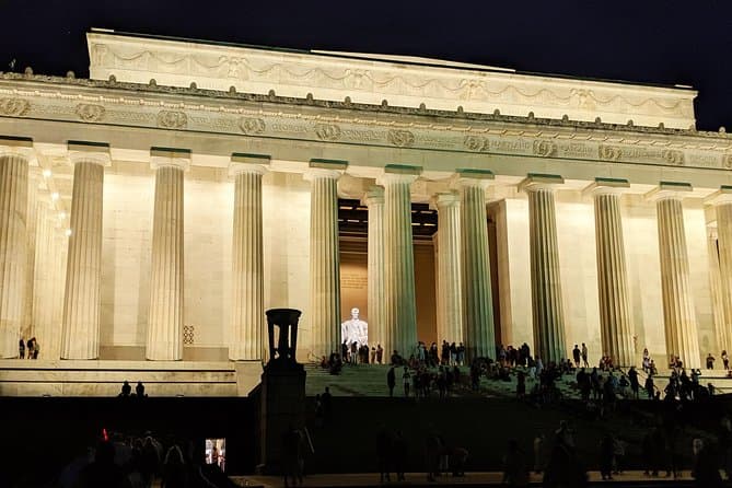 Unforgettable Washington DC Monuments & Landmarks Tour