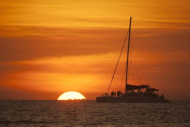 Catamaran Snorkel Sunset Cruise from Tamarindo or Playas del Coco