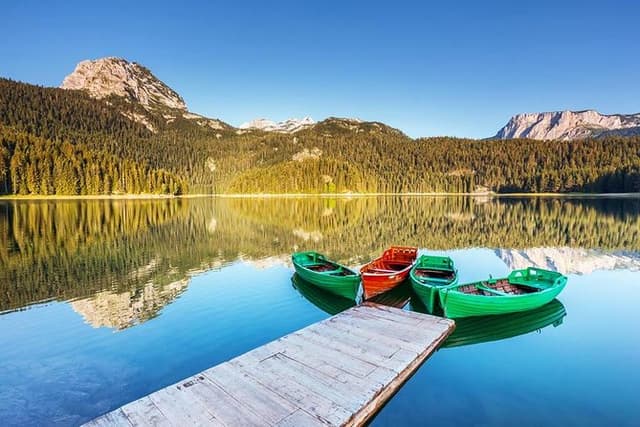 Durmitor National Park hiking tour - easy to moderate