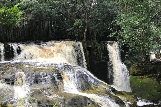 Private Caves and Waterfalls Day Tour